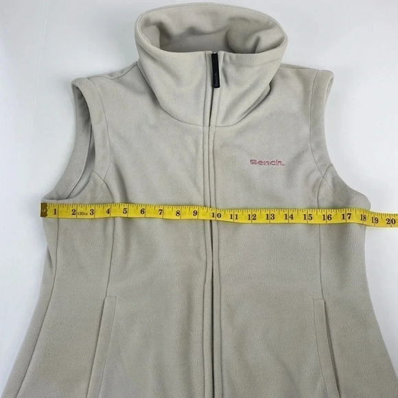 Bench beige cream white fleece High collar high neck fuzzy vest size medium - Picture 10 of 14